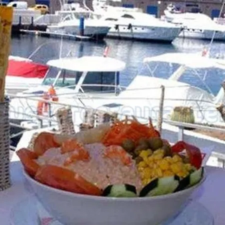Barco Con Encanto Båthotell Radazul