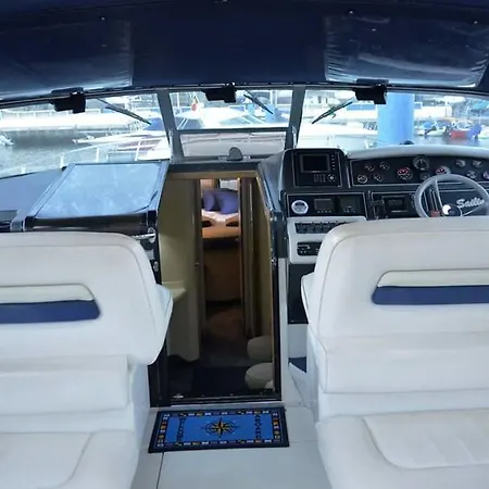 Barco Con Encanto Hotel en barco *